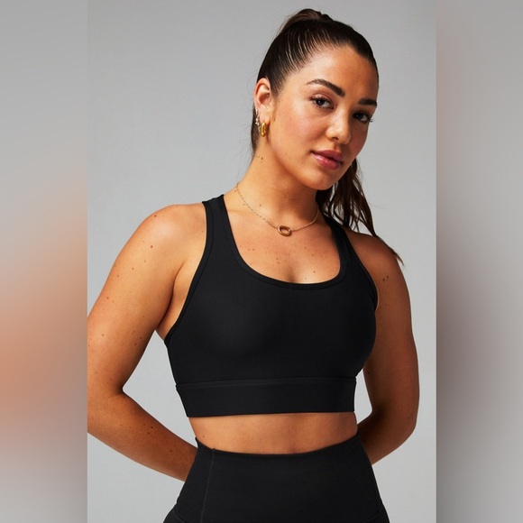 NWT Fabletics Size Medium Women’s On-The-Go Medium-Impact Sports Bra Black - Picture 3 of 7